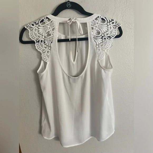 Express Lacy Delicate White Blouse Size Small White - Picture 2 of 4
